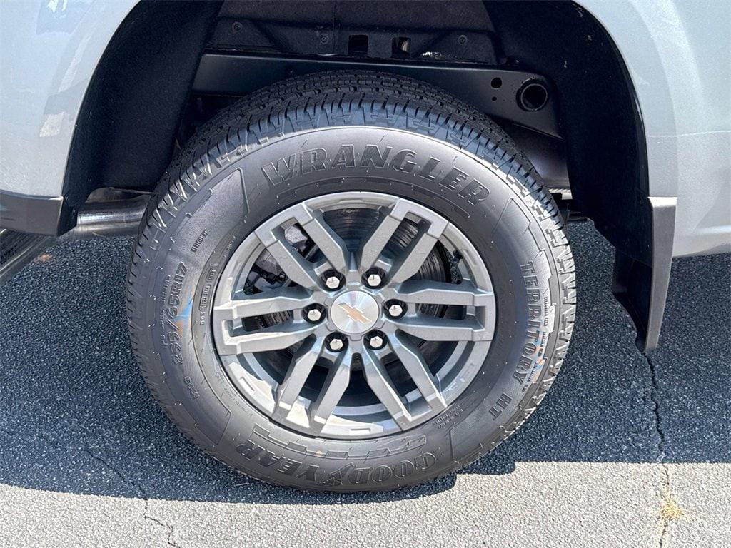 new 2025 Chevrolet Colorado car, priced at $38,079