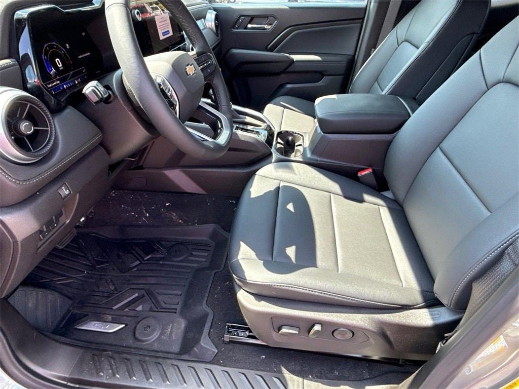 new 2025 Chevrolet Colorado car, priced at $38,079
