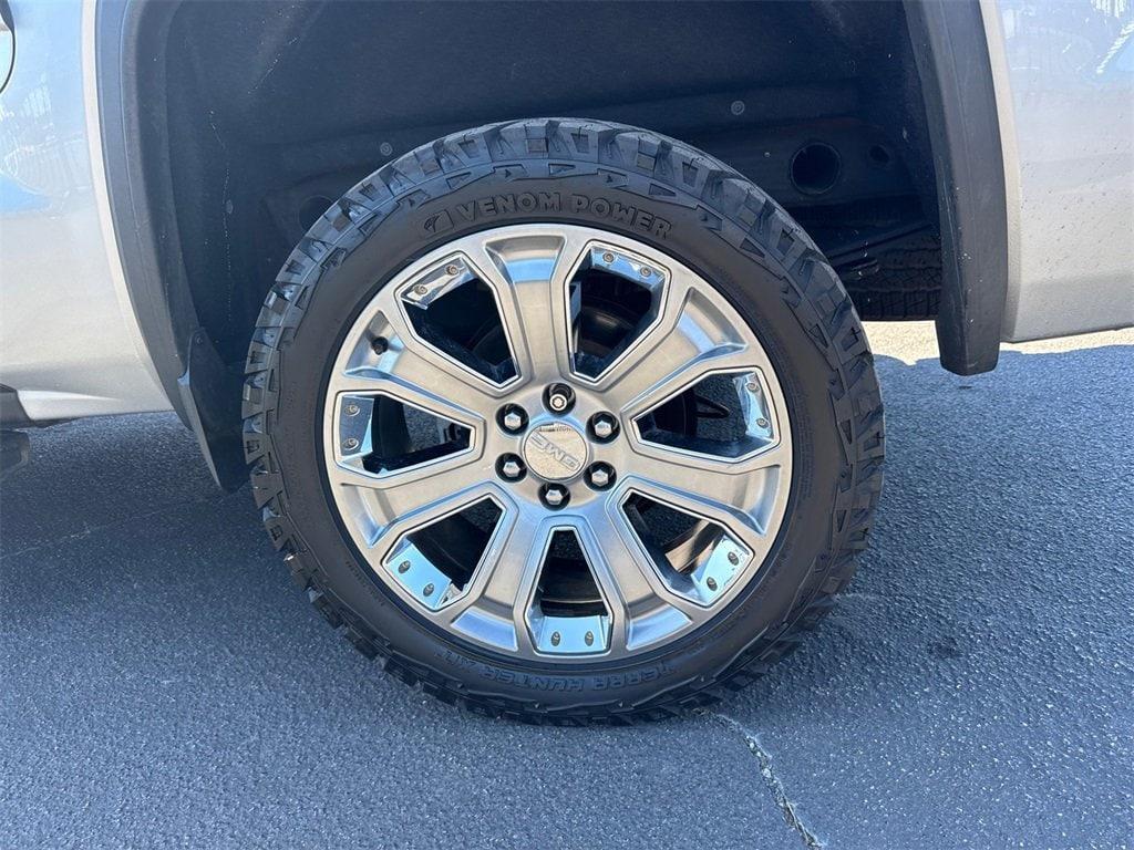 used 2018 GMC Sierra 1500 car, priced at $33,412