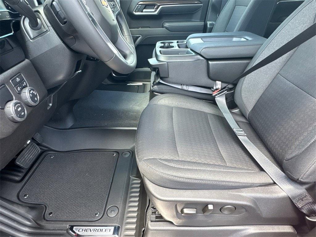 new 2025 Chevrolet Silverado 1500 car, priced at $41,040
