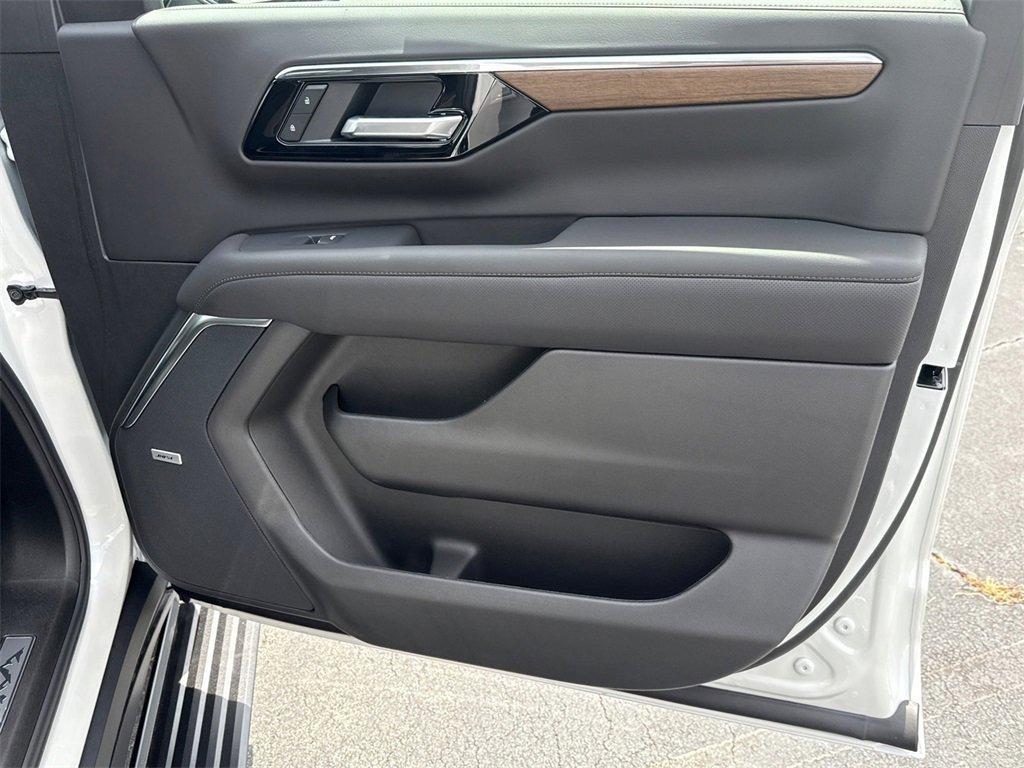 new 2025 Chevrolet Tahoe car, priced at $83,425