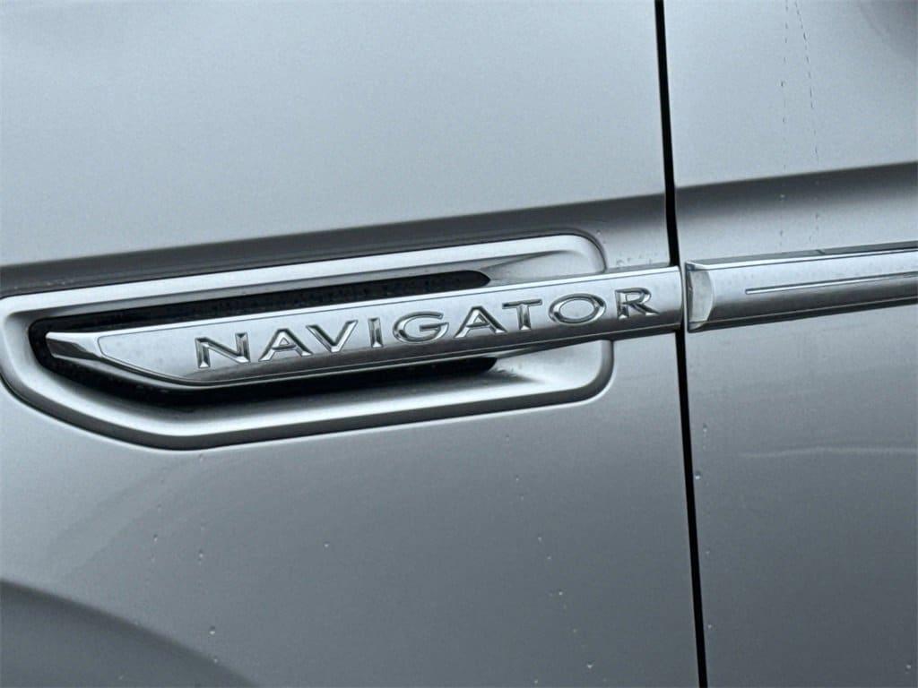 used 2019 Lincoln Navigator car, priced at $32,426