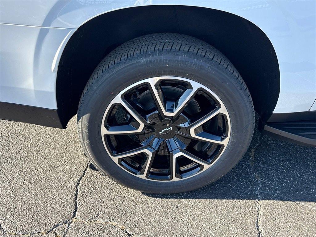 new 2026 Chevrolet Suburban car, priced at $77,220