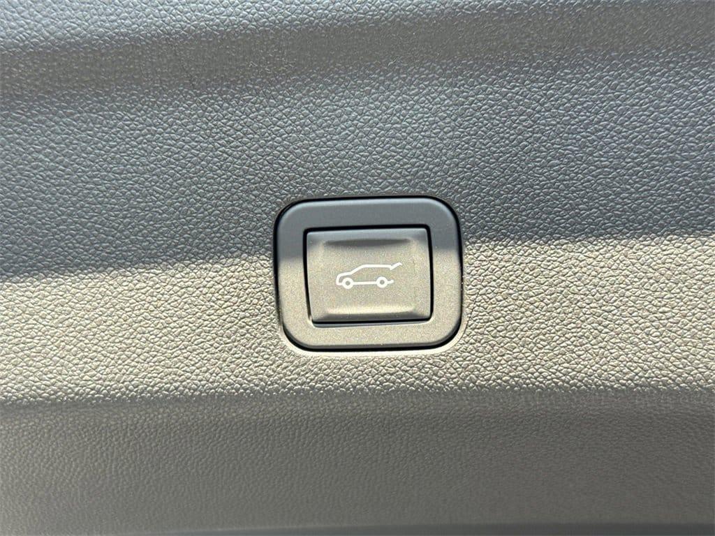 new 2026 Chevrolet Suburban car, priced at $77,220