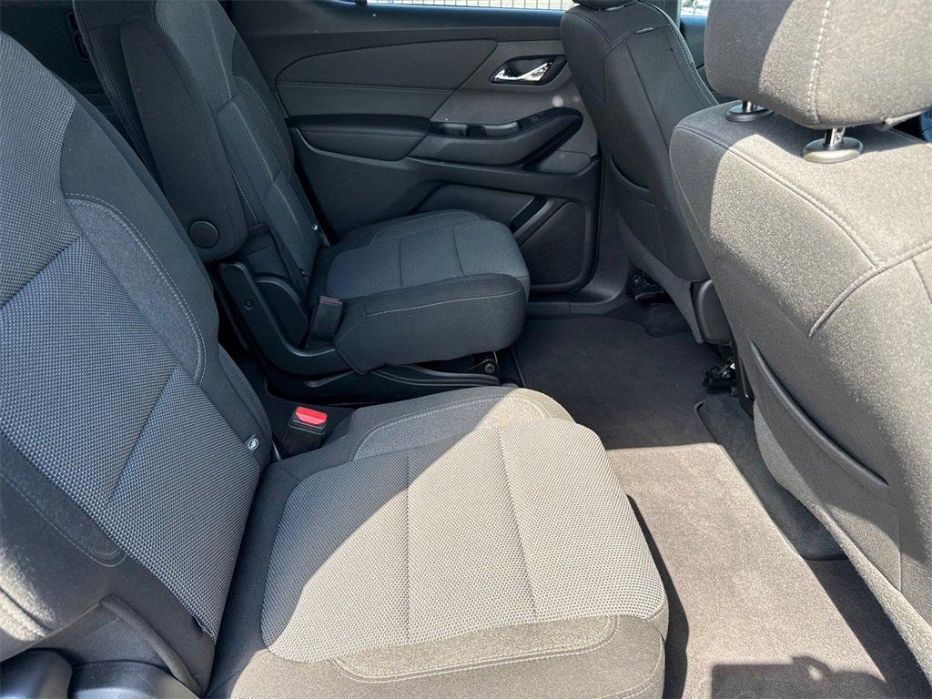 used 2022 Chevrolet Traverse car, priced at $19,274