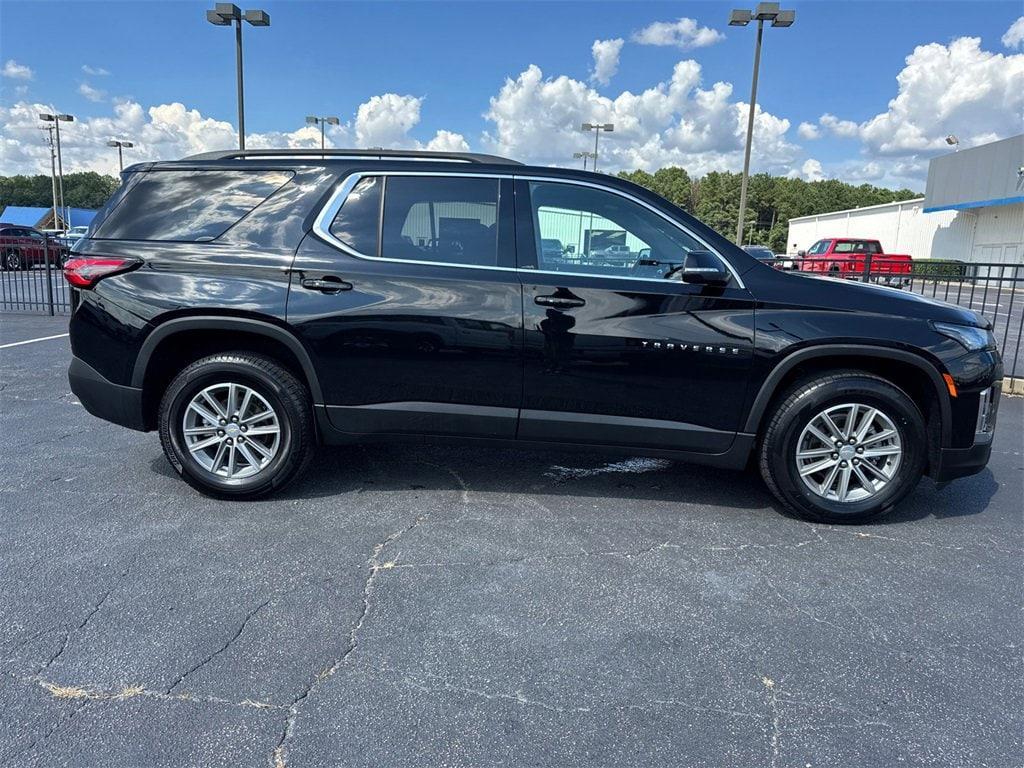used 2022 Chevrolet Traverse car, priced at $19,274