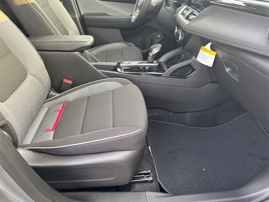 new 2026 Chevrolet TrailBlazer car, priced at $25,270