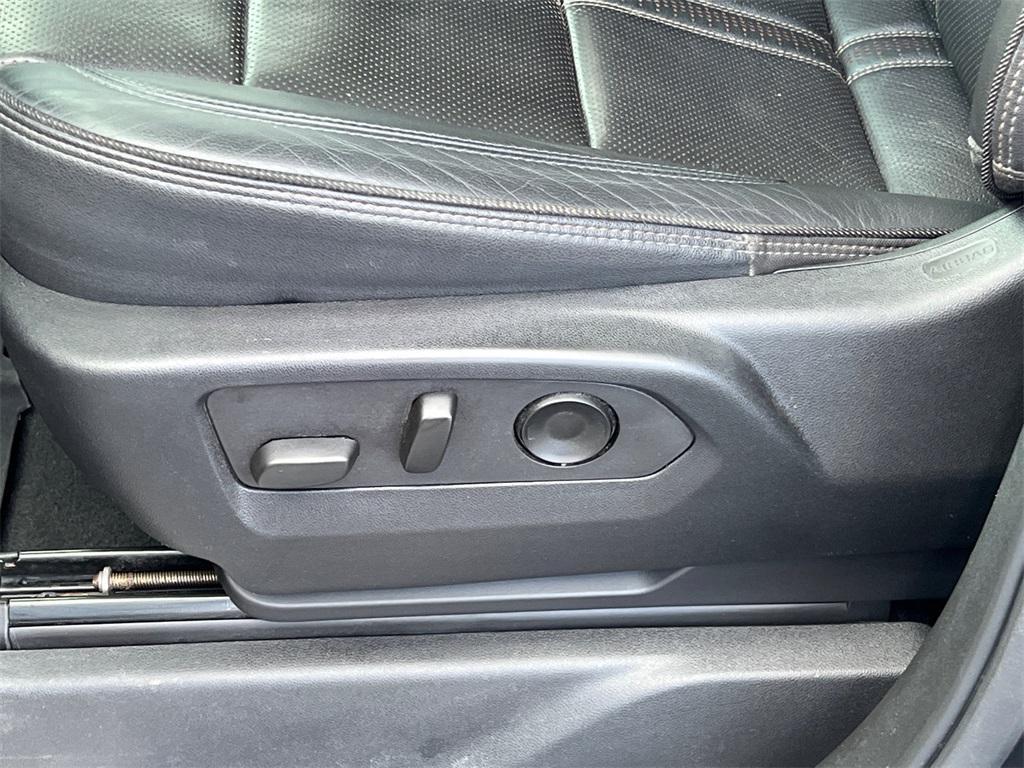 used 2022 Chevrolet Silverado 1500 car, priced at $46,642