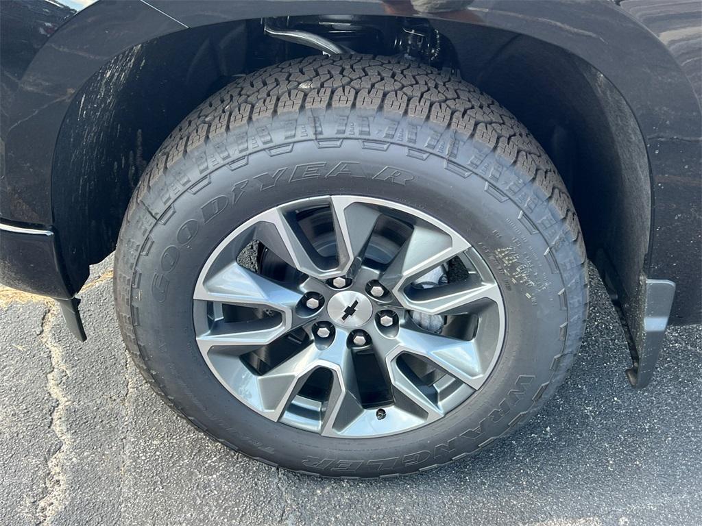 new 2025 Chevrolet Silverado 1500 car, priced at $51,500