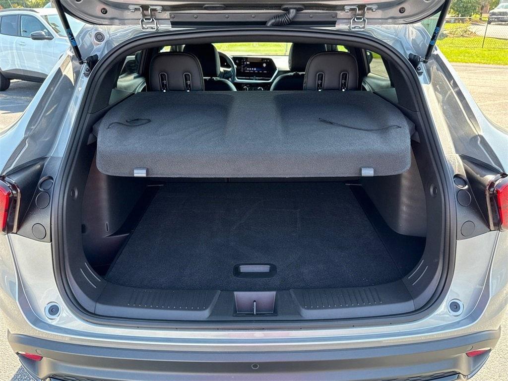 new 2025 Chevrolet Trax car, priced at $27,085