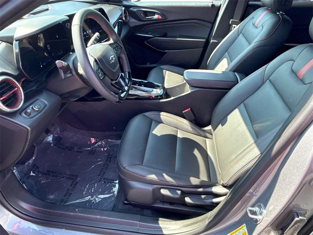 new 2025 Chevrolet Trax car, priced at $27,085