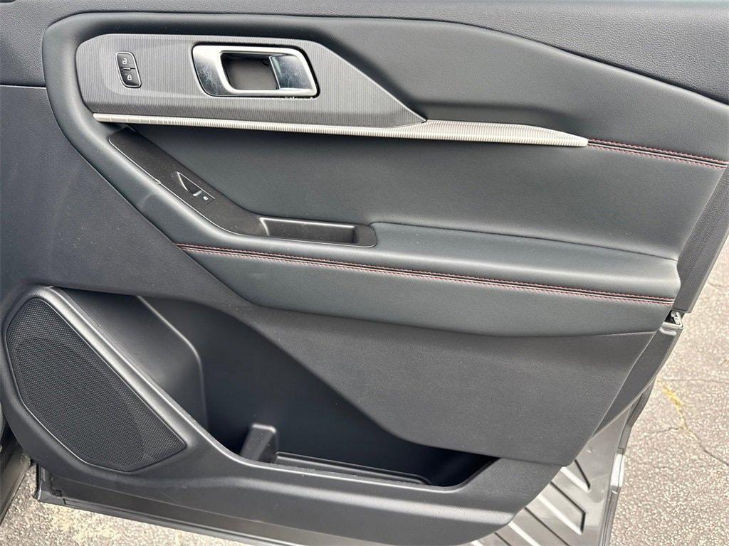 used 2025 Ford Explorer car, priced at $44,554