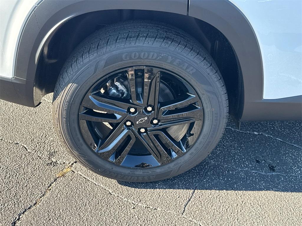 new 2026 Chevrolet Trax car, priced at $27,885