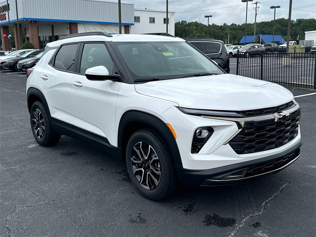 new 2025 Chevrolet TrailBlazer car, priced at $29,644