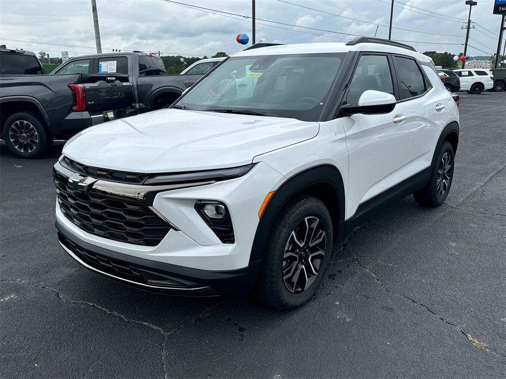 new 2025 Chevrolet TrailBlazer car, priced at $29,644