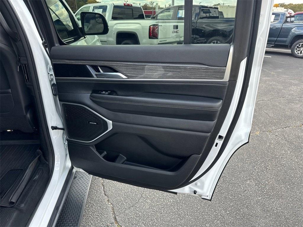 used 2022 Jeep Wagoneer car, priced at $43,997