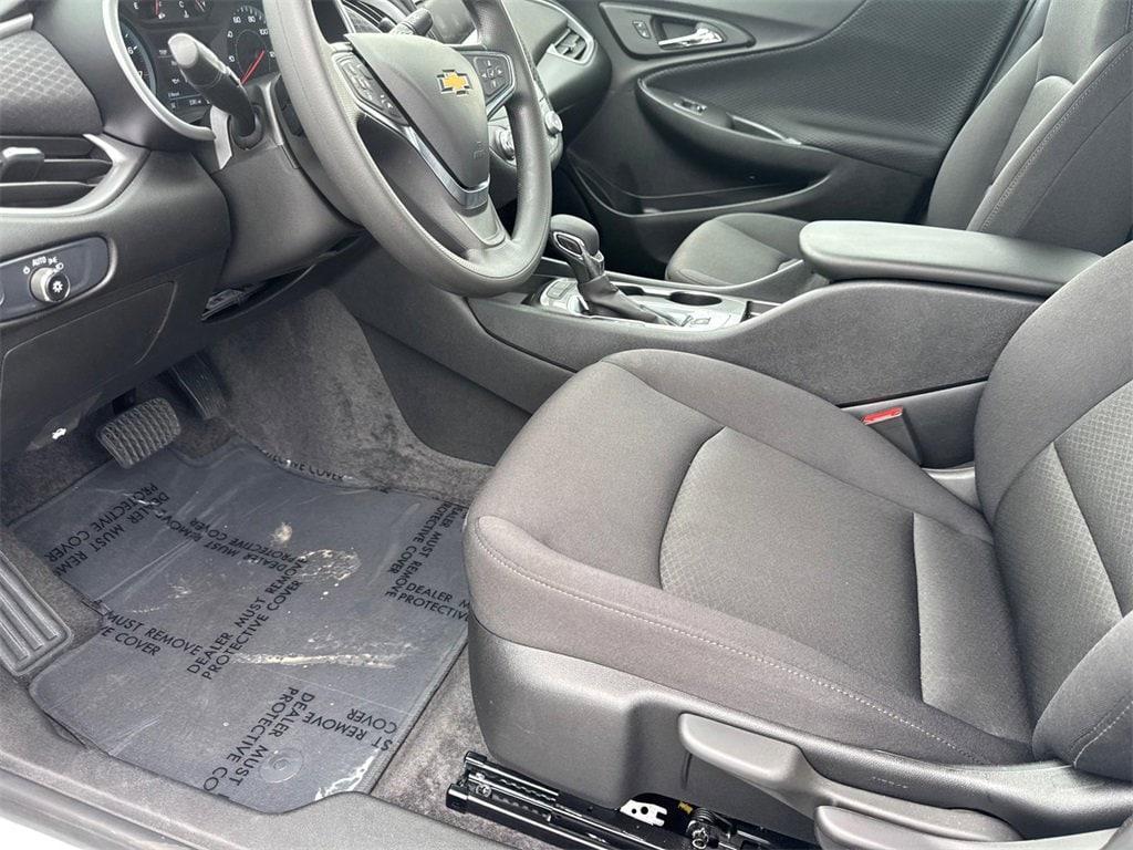 new 2025 Chevrolet Malibu car, priced at $20,995