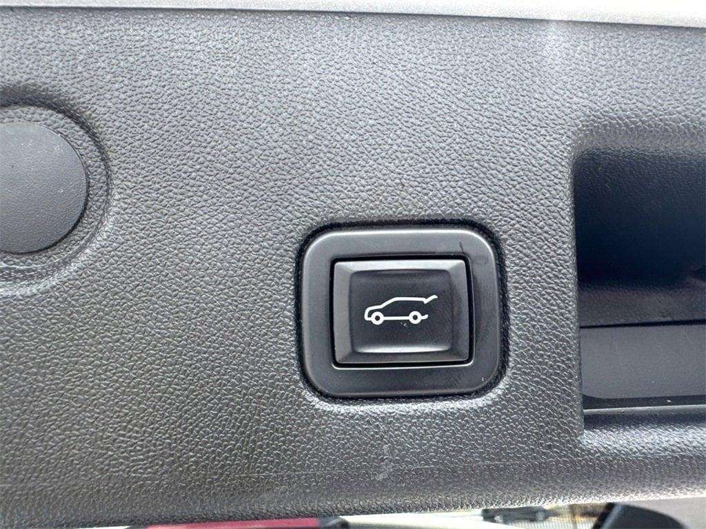 used 2022 Chevrolet Equinox car, priced at $9,854
