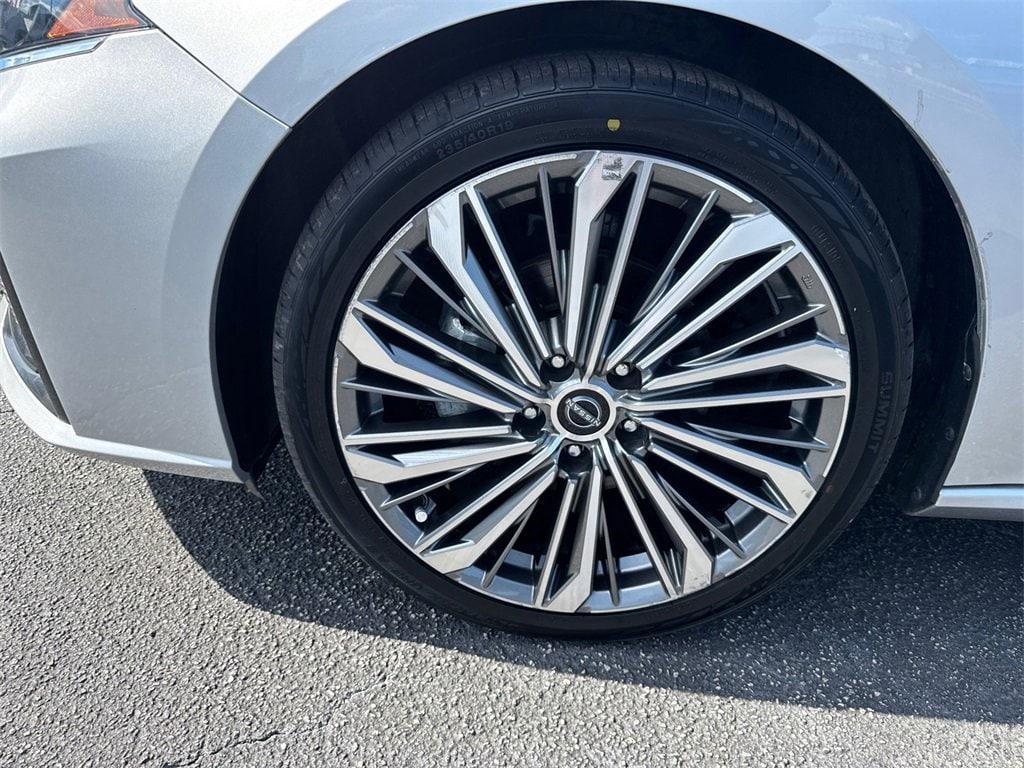 used 2023 Nissan Altima car, priced at $20,554