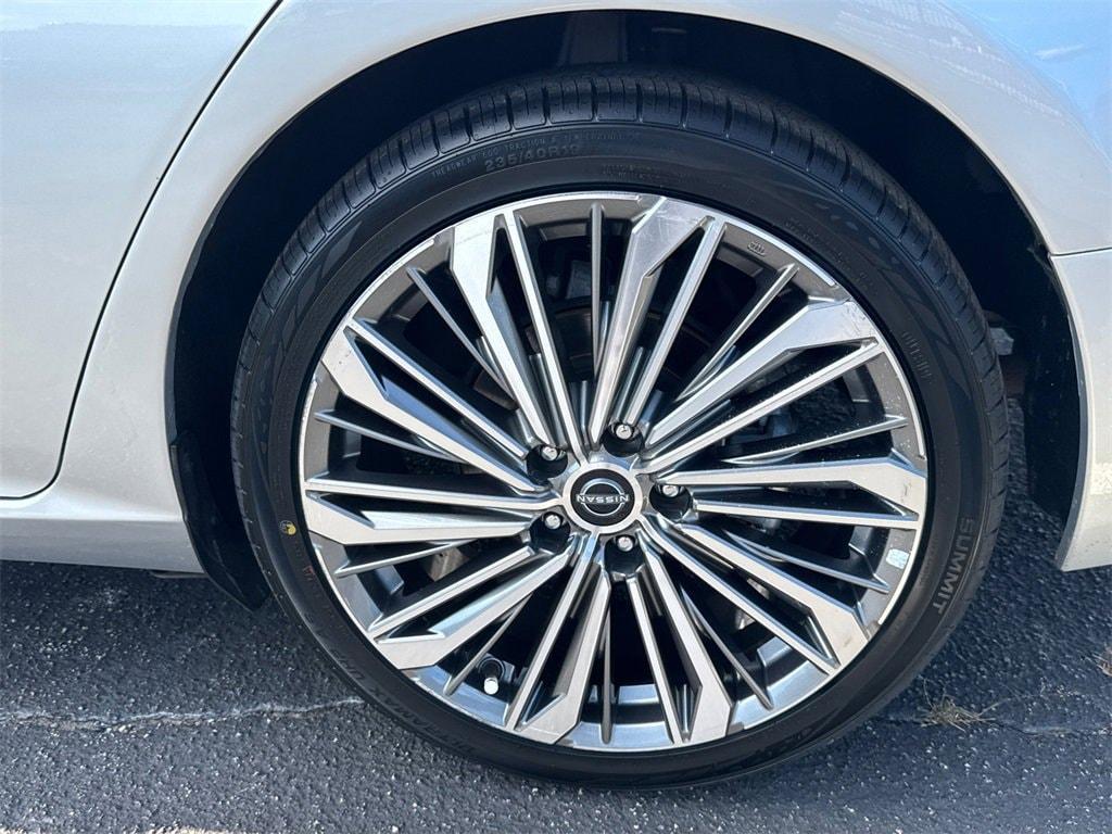 used 2023 Nissan Altima car, priced at $20,554