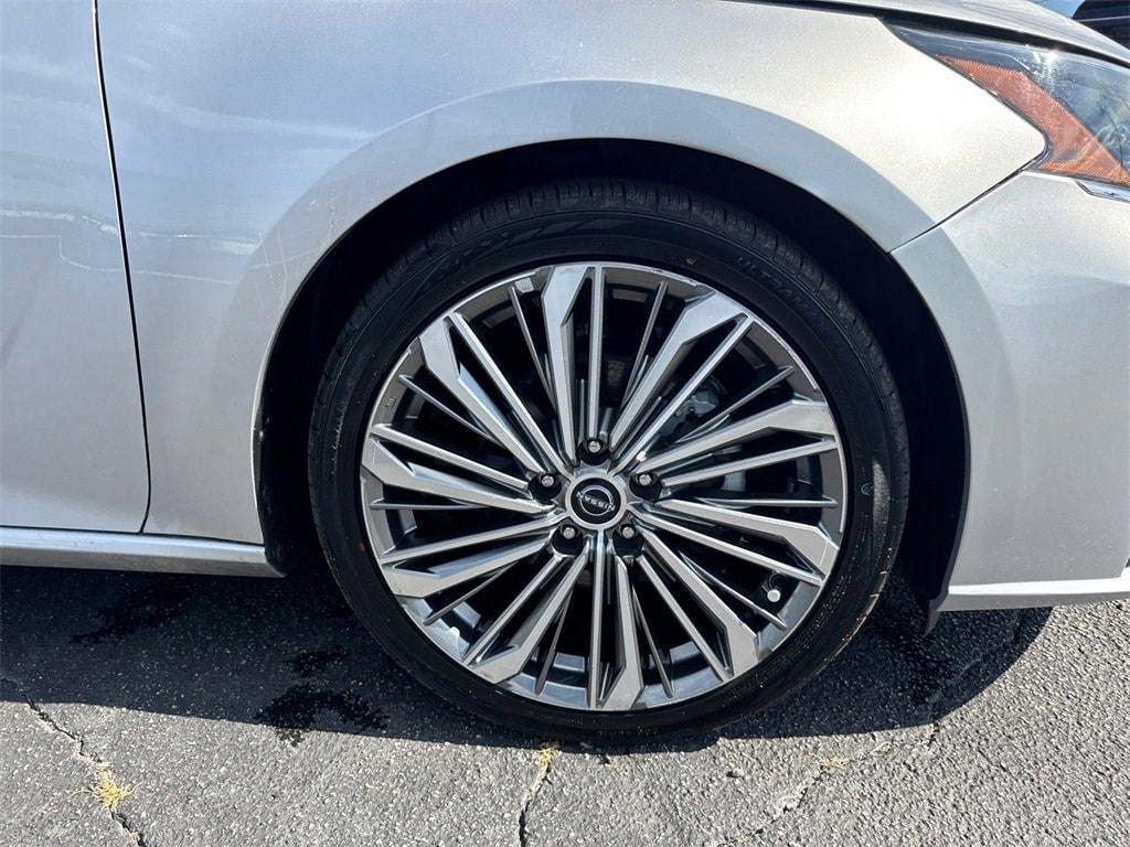 used 2023 Nissan Altima car, priced at $20,554