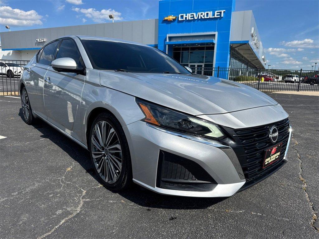 used 2023 Nissan Altima car, priced at $20,554