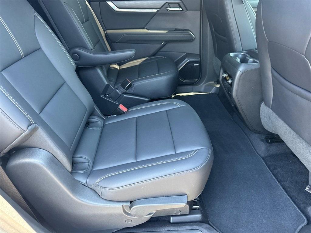 used 2024 GMC Acadia car, priced at $39,314