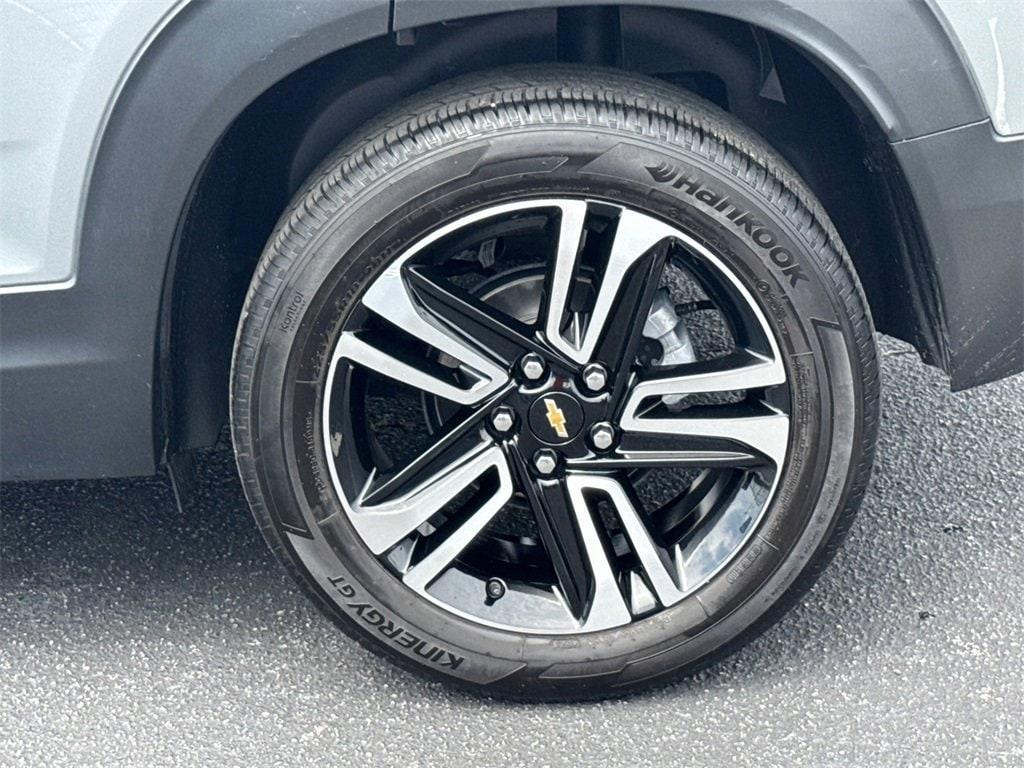 used 2024 Chevrolet TrailBlazer car, priced at $23,587