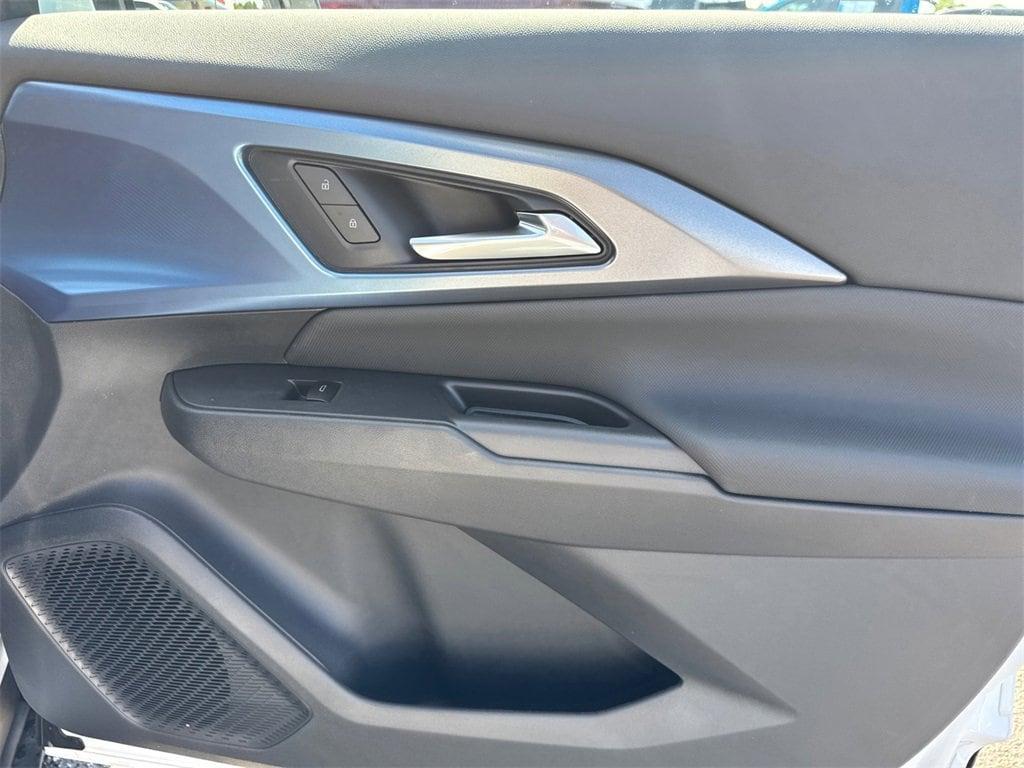 new 2025 Chevrolet Equinox EV car, priced at $36,015