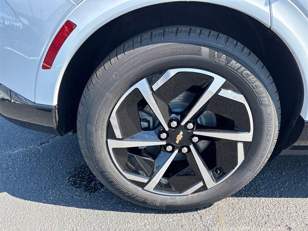 new 2025 Chevrolet Equinox EV car, priced at $36,015