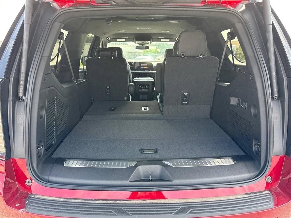 new 2025 Chevrolet Suburban car, priced at $76,340