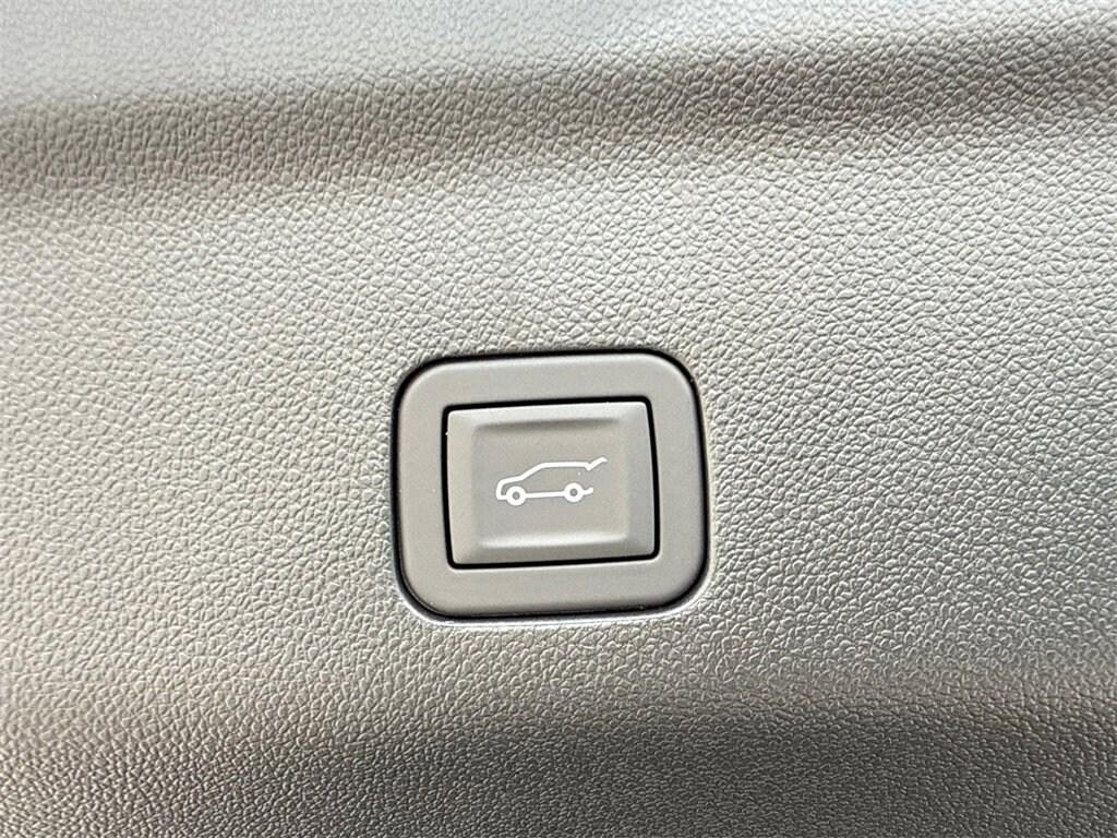 new 2025 Chevrolet Suburban car, priced at $76,340