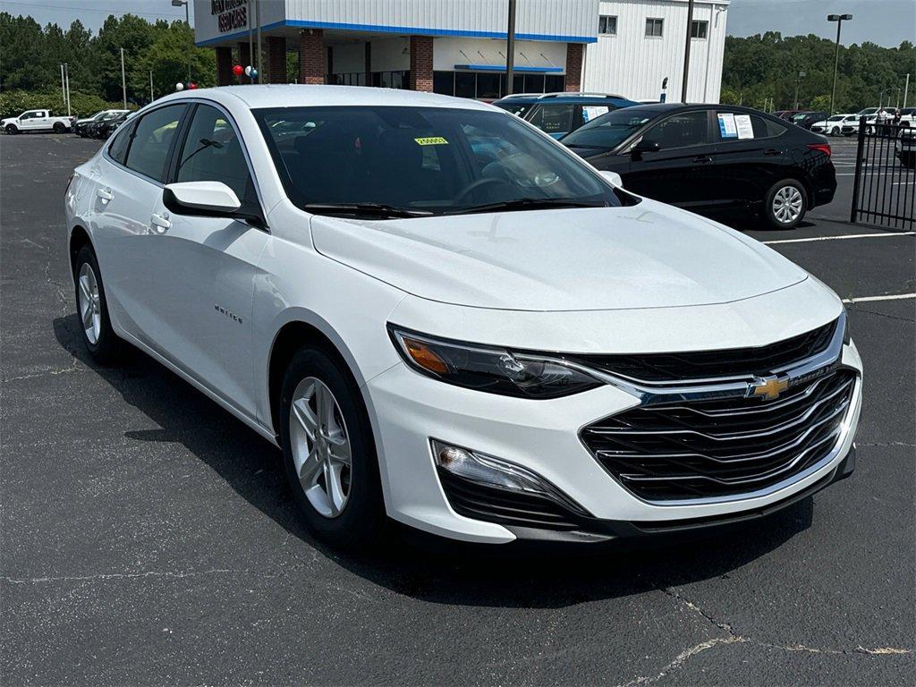 new 2025 Chevrolet Malibu car, priced at $23,380