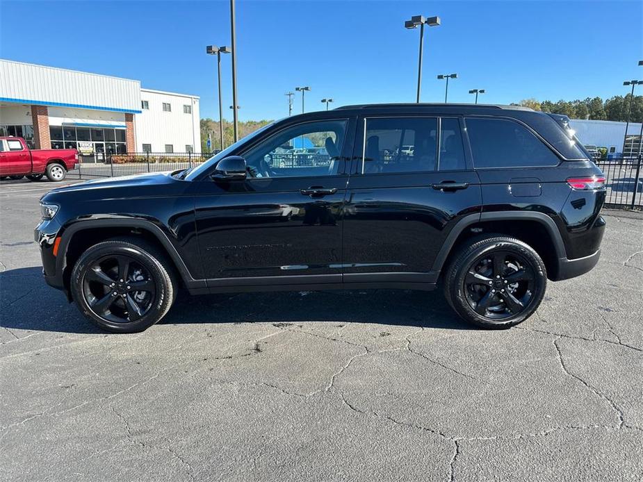 used 2023 Jeep Grand Cherokee car, priced at $37,174
