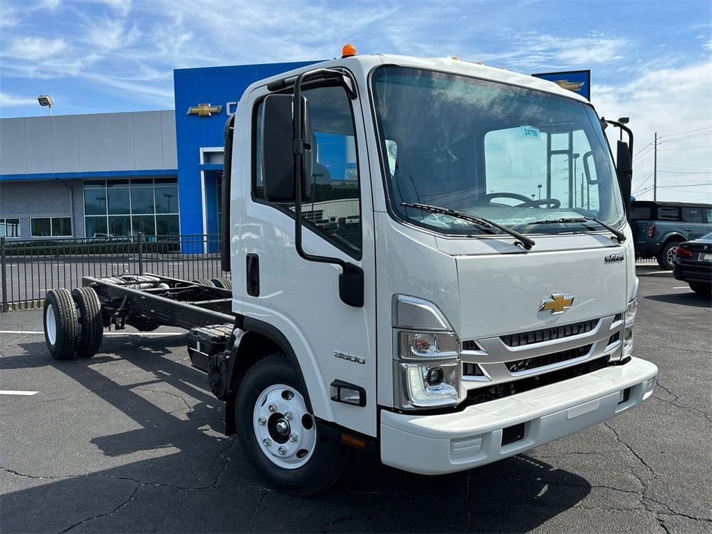 new 2024 Chevrolet Express 3500 car, priced at $50,736