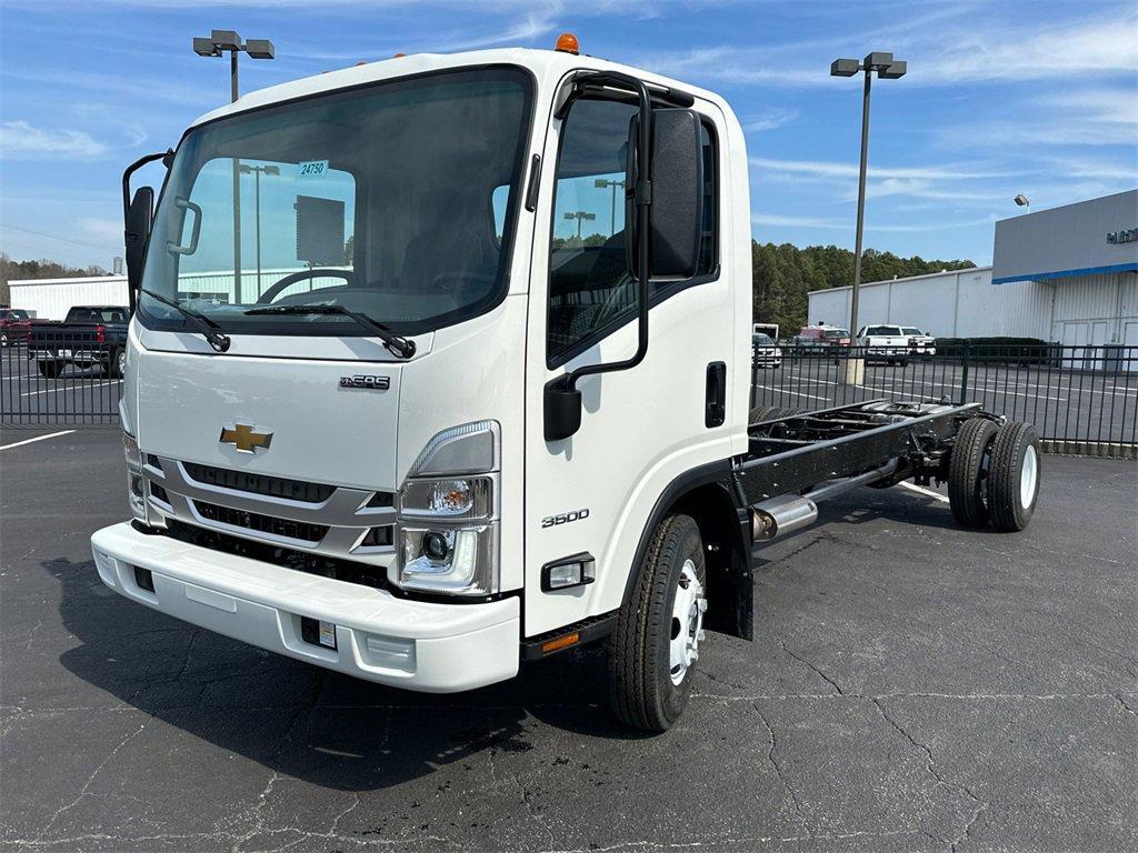 new 2024 Chevrolet Express 3500 car, priced at $50,736