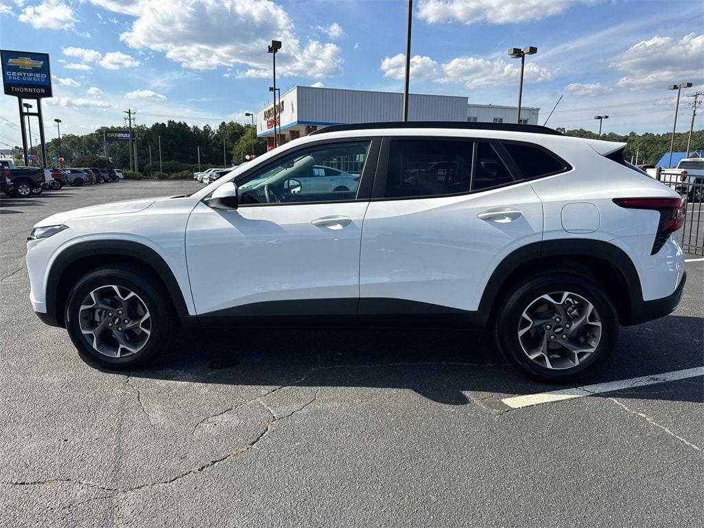 used 2024 Chevrolet Trax car, priced at $23,416