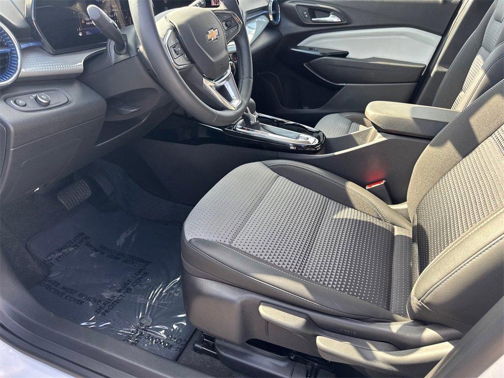 used 2024 Chevrolet Trax car, priced at $23,416