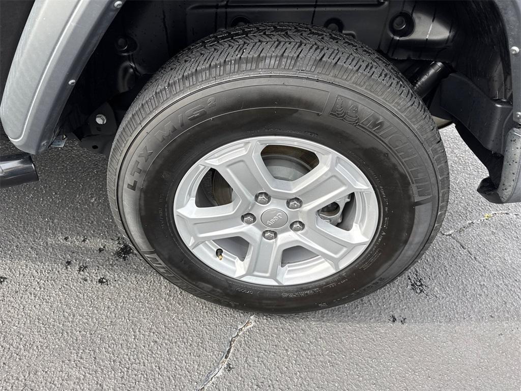 used 2021 Jeep Wrangler car, priced at $23,354