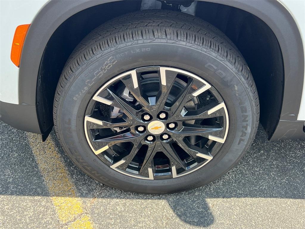 new 2026 Chevrolet Traverse car, priced at $46,410