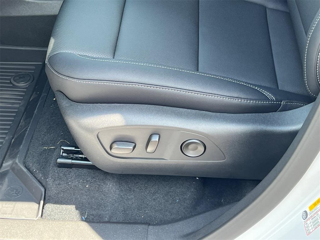new 2026 Chevrolet Traverse car, priced at $46,410