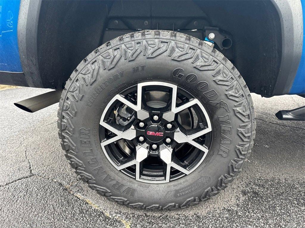 used 2024 GMC Canyon car, priced at $47,314