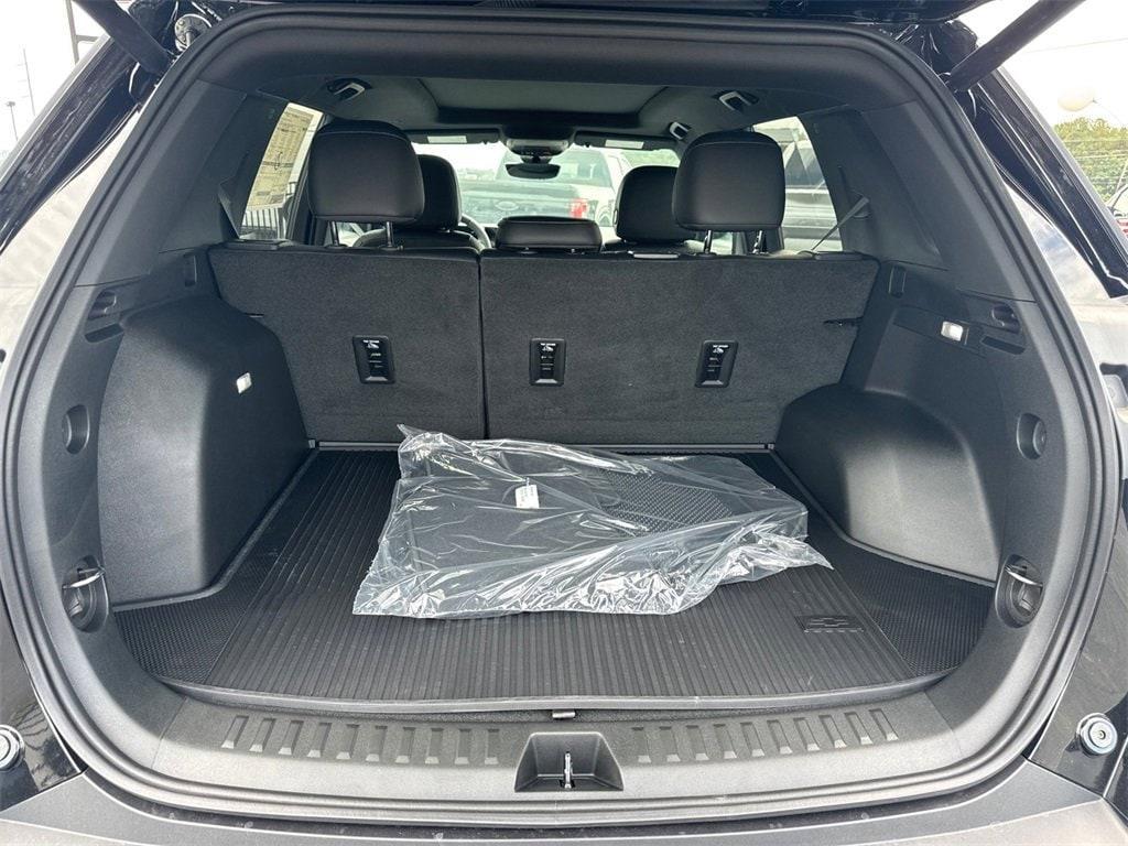 new 2026 Chevrolet Equinox car, priced at $29,855