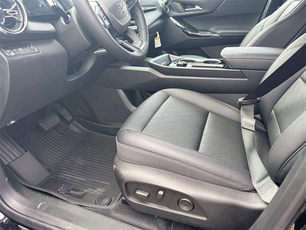 new 2026 Chevrolet Equinox car, priced at $29,855