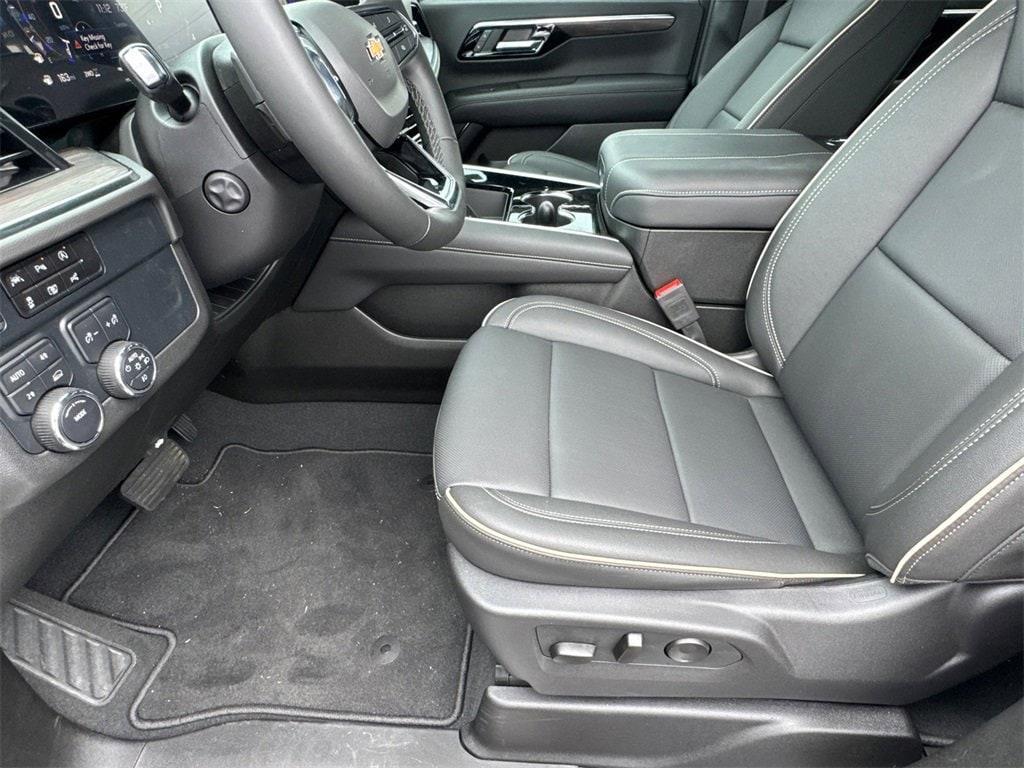 used 2025 Chevrolet Suburban car, priced at $76,759