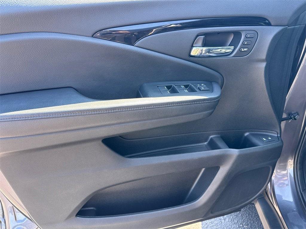 used 2021 Honda Pilot car, priced at $23,447