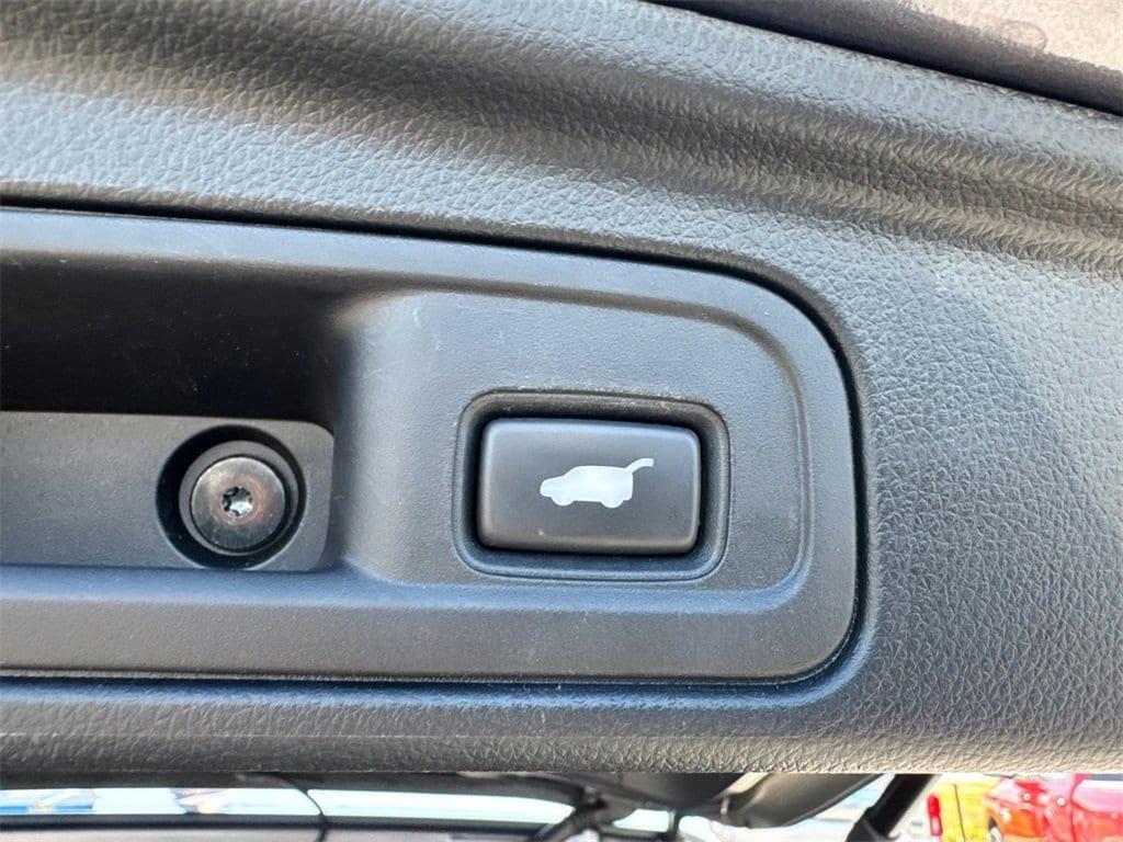 used 2021 Honda Pilot car, priced at $23,447