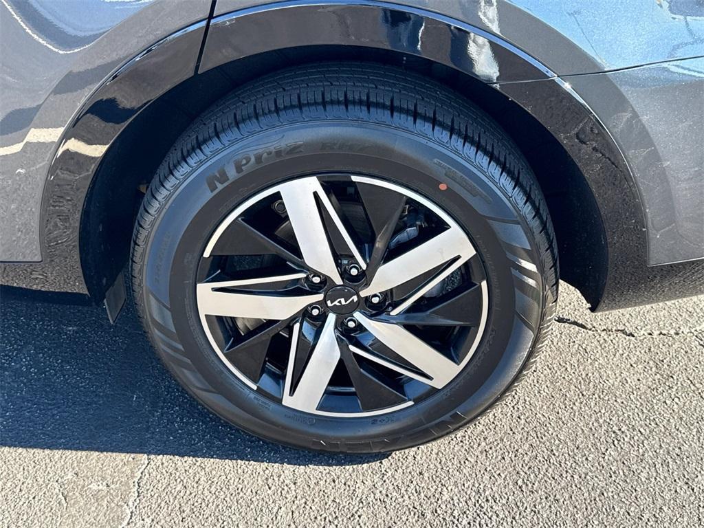 used 2022 Kia Sorento car, priced at $20,997