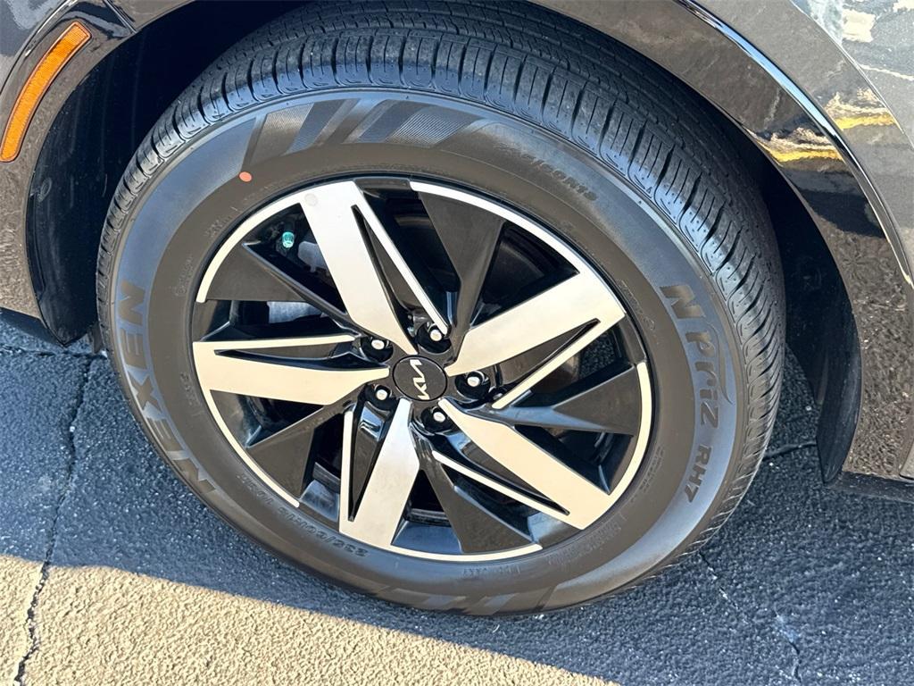 used 2022 Kia Sorento car, priced at $20,997