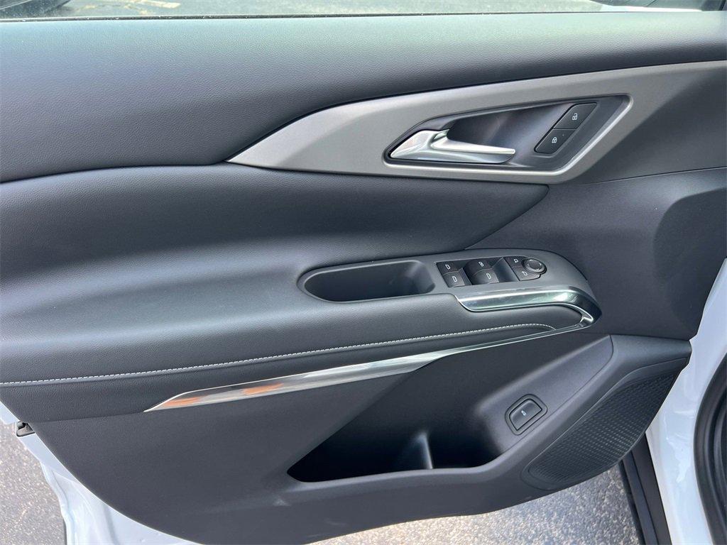 new 2026 Chevrolet Traverse car, priced at $43,985